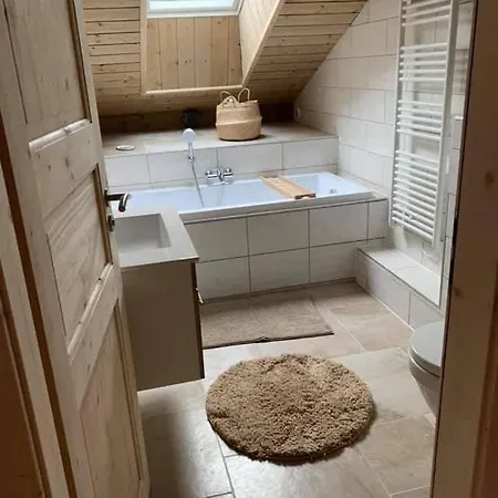 La Hutte Du Cerf * 라브레세